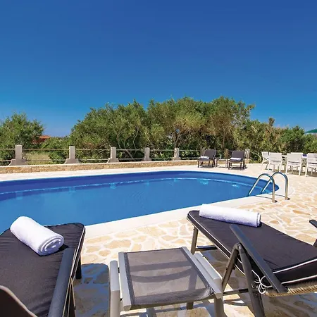 Apartment 2 Bedroom Gorgeous In Barbat Barbat na Rabu