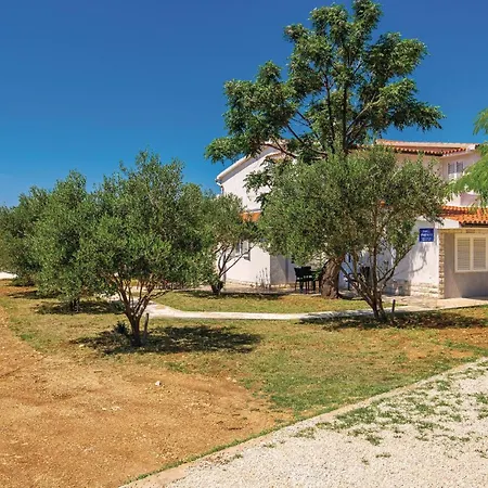 Apartment 2 Bedroom Gorgeous In Barbat Barbat na Rabu