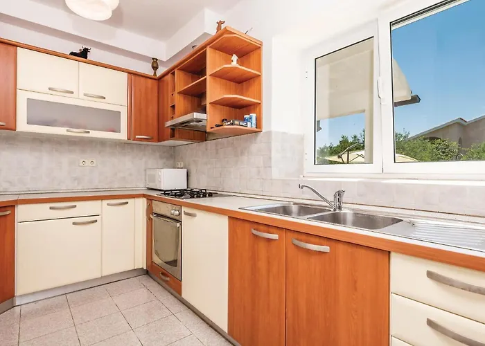 2 Bedroom Gorgeous In Barbat 아파트 *
