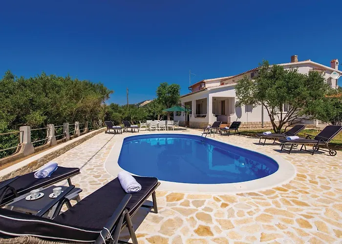 2 Bedroom Gorgeous In Barbat * Barbat na Rabu