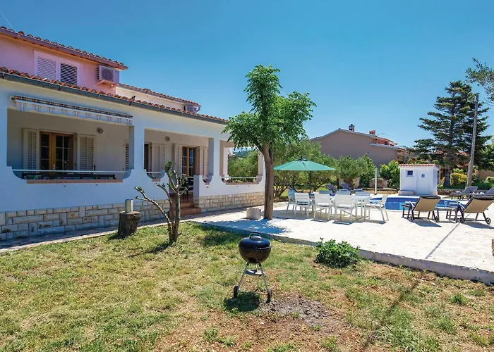 2 Bedroom Gorgeous In Barbat *